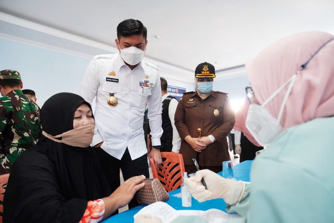 Bupati Gowa Targetkan 1000 Warga di Vaksin Tiap Kecamatan