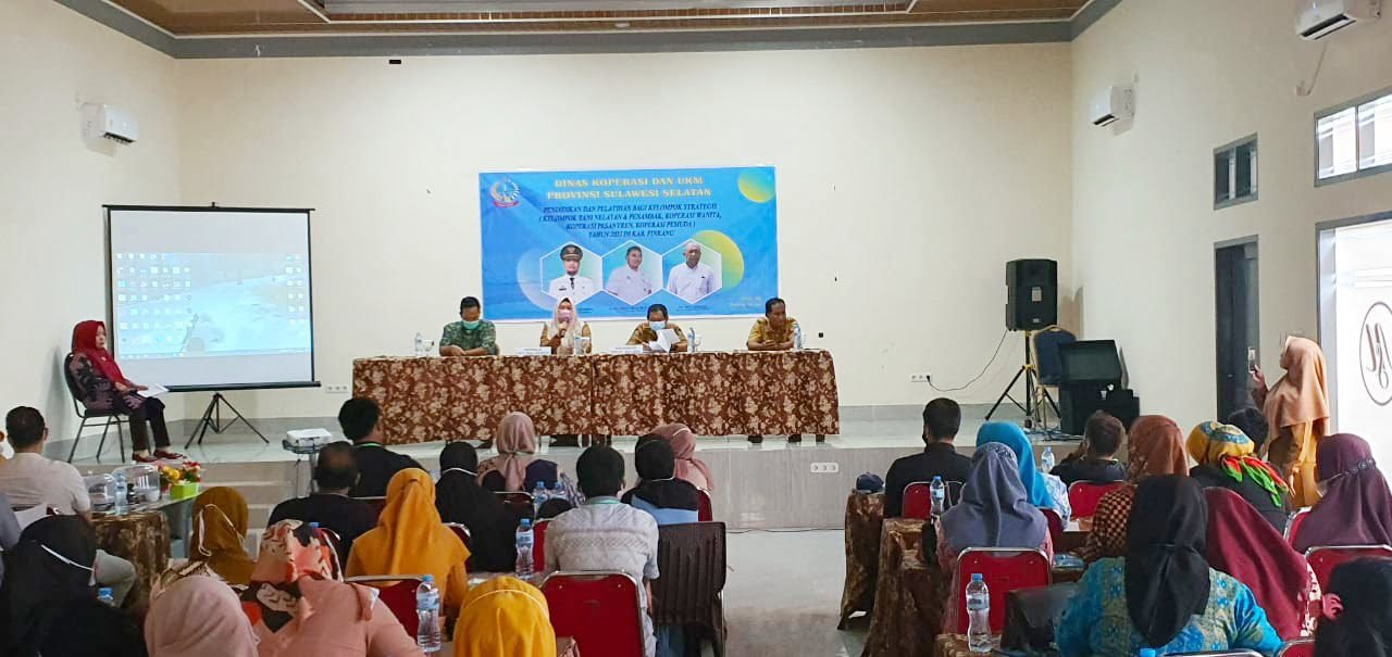 Diskop-UKM Sulsel Laksanakan pelatihan Perkoperasian Bagi Kelompok Strategis