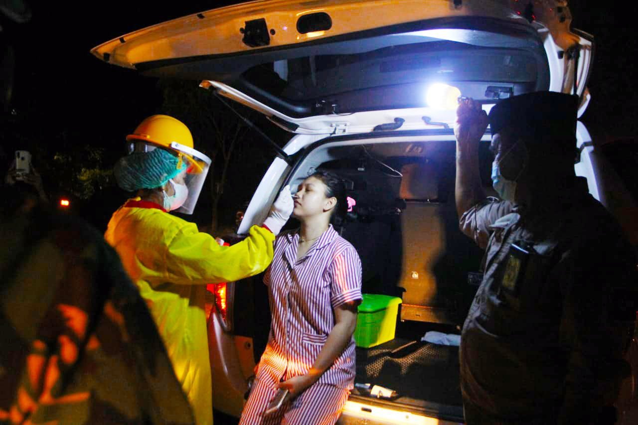 12 Pelanggar Prokes Saat PPKM Level III di Gowa Langsung Diswab PCR