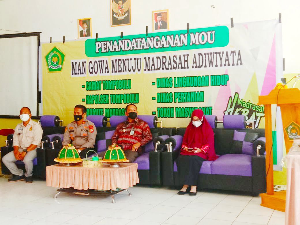 Kapolsek Tompobulu Polres Gowa Apresiasi Penerapan Prokes di MAN Malakaji