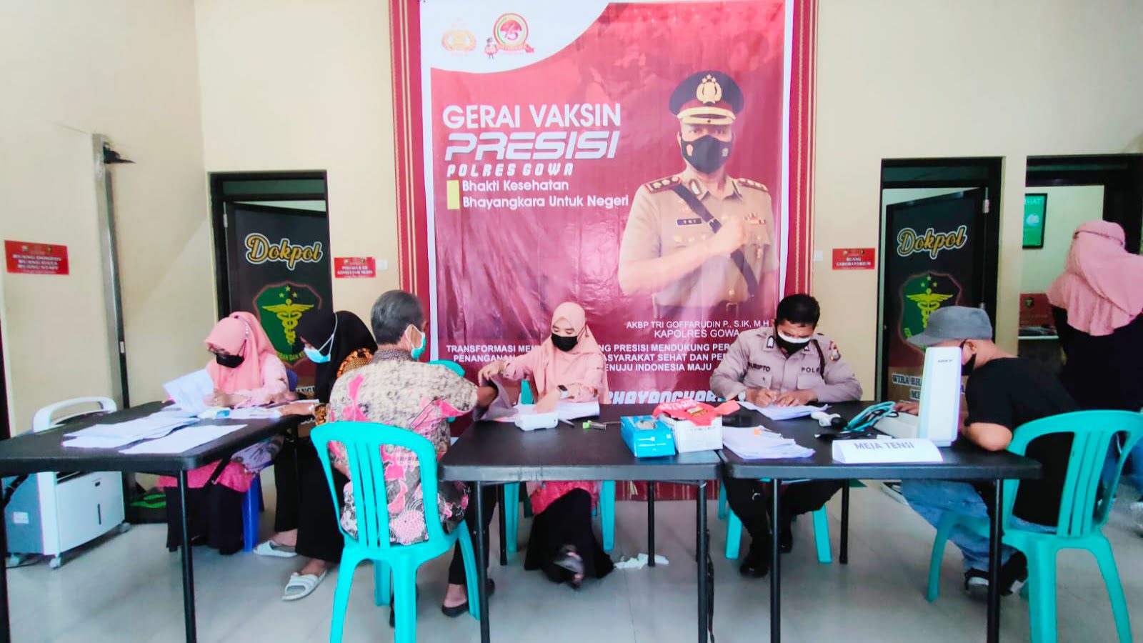 Ratusan Warga Ramaikan Vaksin Presisi yang Digelar Polres Gowa