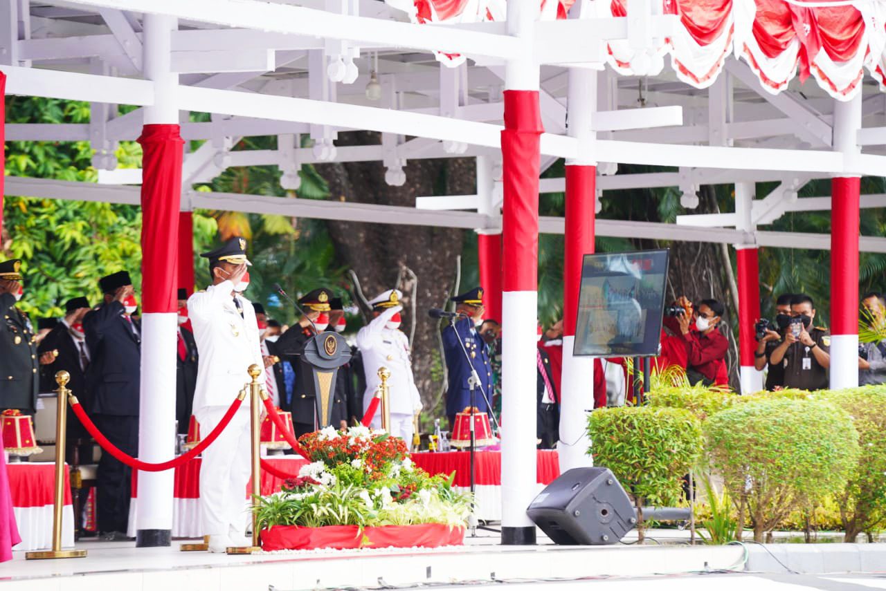 Plt Gubernur Sulsel Inspektur Upacara Peringatan HUT Kemerdekaan RI ke-76