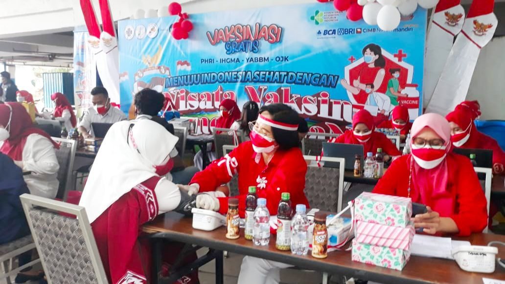 PHRI, IHGMA, YABBM dan OJK Peringati HUT RI ke-76 dengan Vaksinasi 3500 Warga