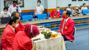 Dekan Sekolah Pascasarjana Unhas, Mendaftar Calon Rektor