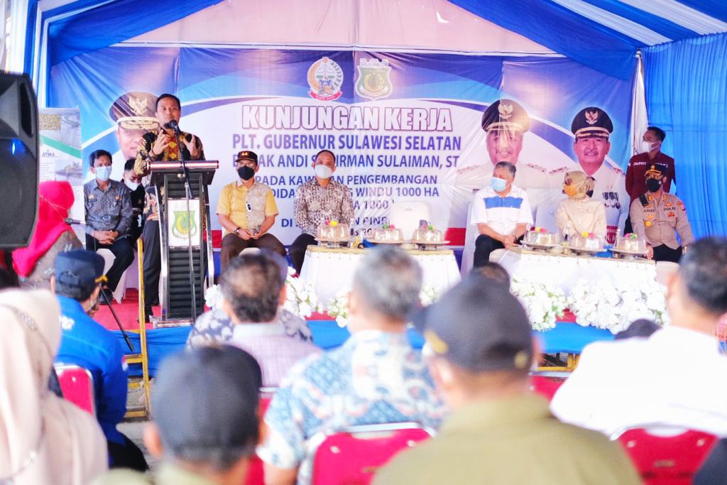 Kembalikan Kejayaan Udang Windu, Plt Gubernur Sulsel Tabur Benih di 1000 ha Tambak