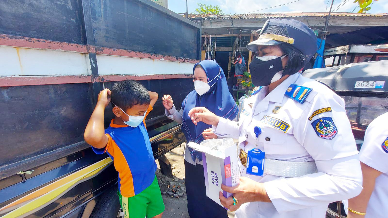 Dishub Sulsel Terjunkan Tim Edukasi untuk Tertibkan PKL dan Terapkan Prokes