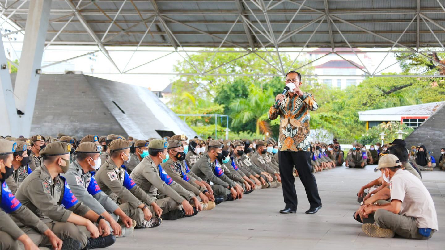 Dihadapan Satpol PP, Walikota Danny Harapkan Komunikasi Humanis Kepada Masyarakat