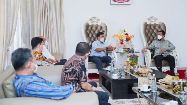 Kabar Baik, Plt Gubernur Sulsel Anggarkan Kepesertaan BPJS Ketenagakerjaan bagi 17 Ribu Pegawai Non ASN 4 Kabar Baik, Plt Gubernur Sulsel Anggarkan Kepesertaan BPJS Ketenagakerjaan bagi 17 Ribu Pegawai Non ASN