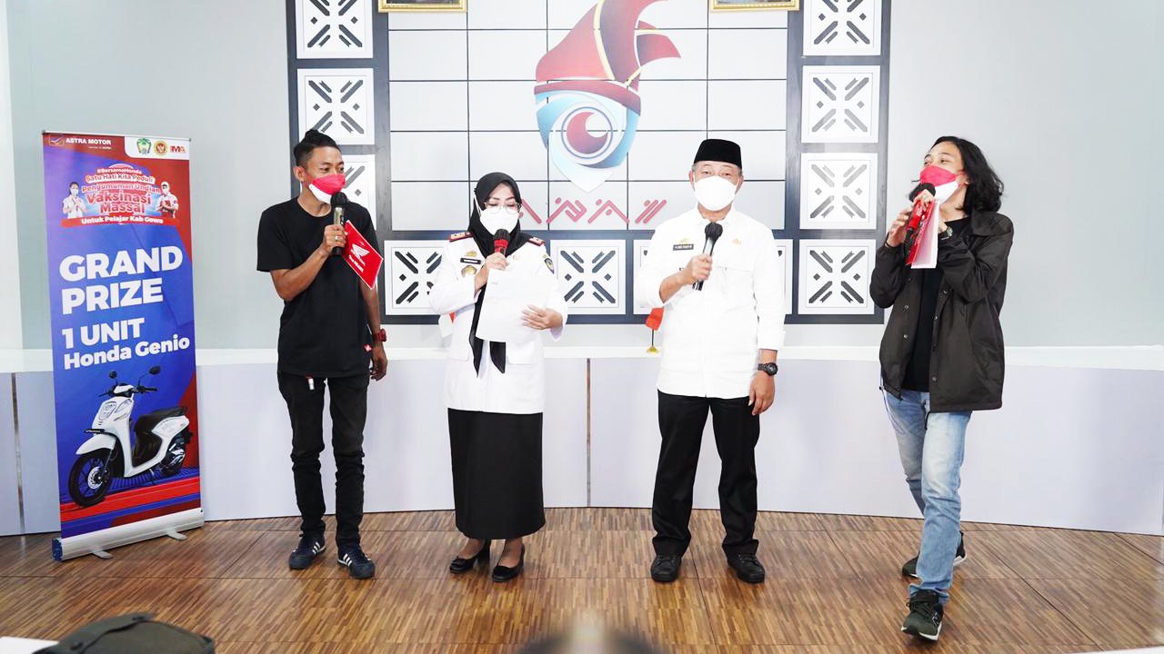 Wabup Gowa Umumkan Pemenang Undian Vaksinasi Pelajar