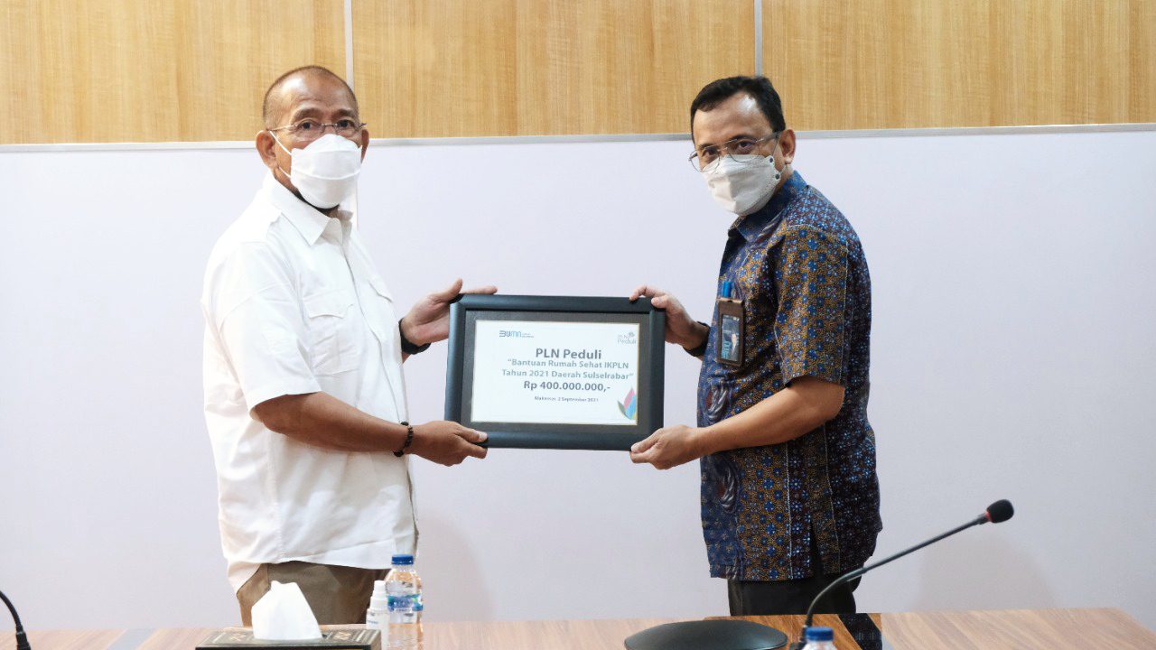 Bedah Rumah, Wujudkan Hunian Sehat bagi IKPLN Daerah Sulselrabar 2 Bedah Rumah, Wujudkan Hunian Sehat bagi IKPLN Daerah Sulselrabar