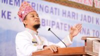 HUT Tator ke-64: Plt Gubernur Sulsel Serahkan Rp20 Miliar Bantuan Keuangan