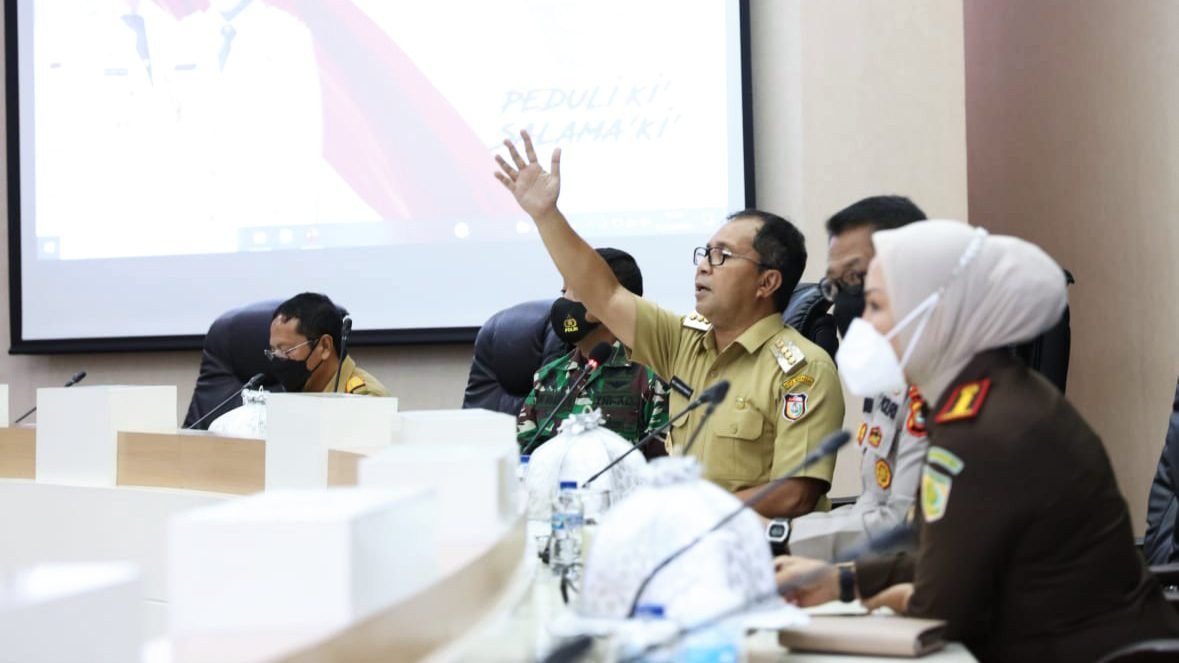 Bersama Forkopimda, Wali Kota Danny Canangkan Program Vaksinasi Massal 100 RT 100 Persen Setiap Hari