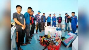 Polairud Polda Sulbar Ringkus 11 Terduga Pelaku Bom Ikan dan Sita Puluhan Botol Bom Rakitan