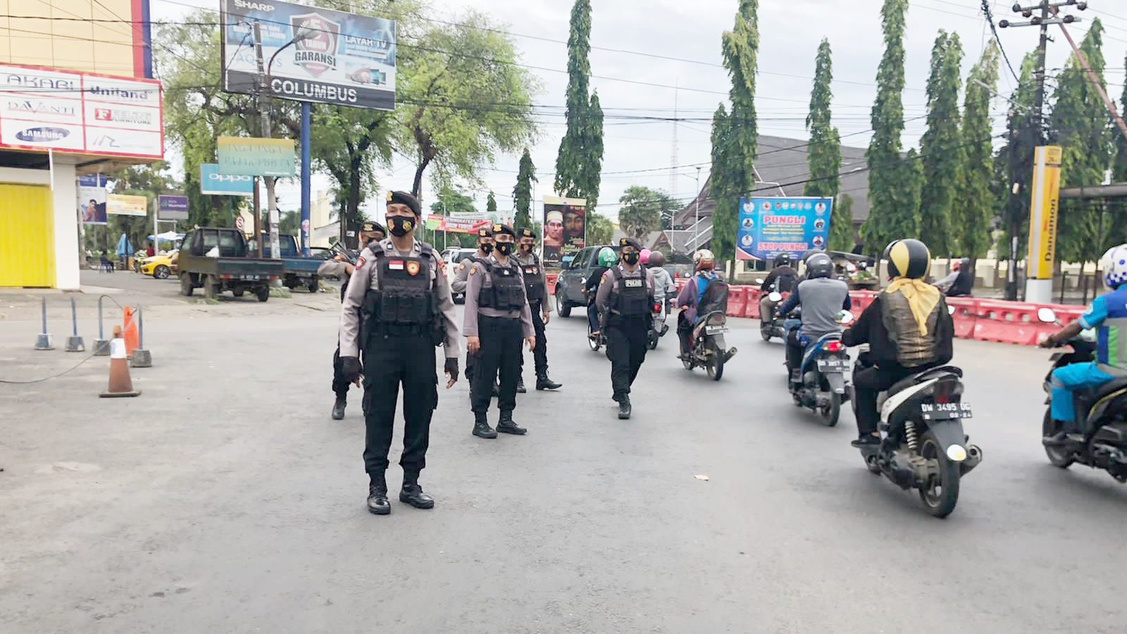 Polisi Terus Edukasi Warga Agar Tak Lengah Pada Bahaya Virus Corona