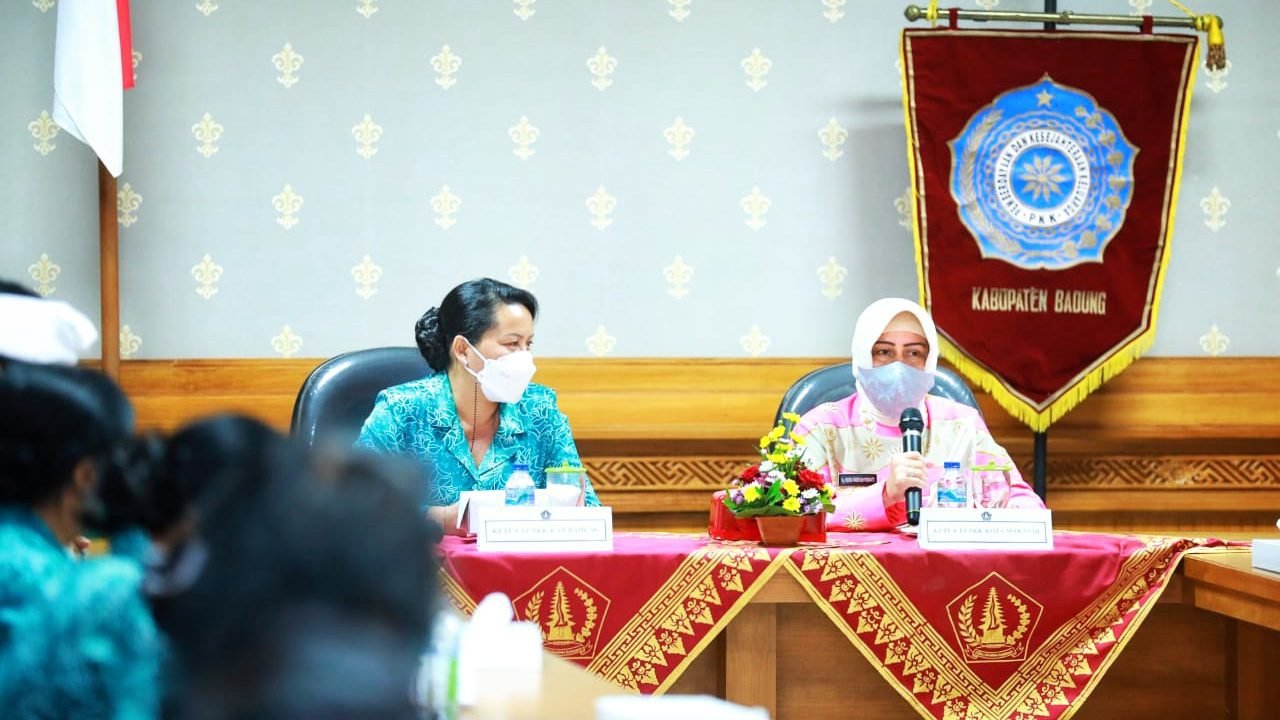 Fokus Penguatan Pemberdayaan Masyarakat, Indira Yusuf Ismail Sharing Bersama Ketua PKK Badung