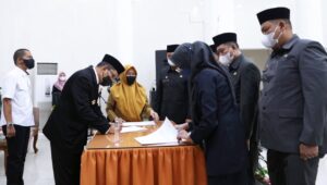 Danny Pomanto Mandatkan Tugas Pertama, Minta Sekcam Perhatikan Kebersihan Makassar