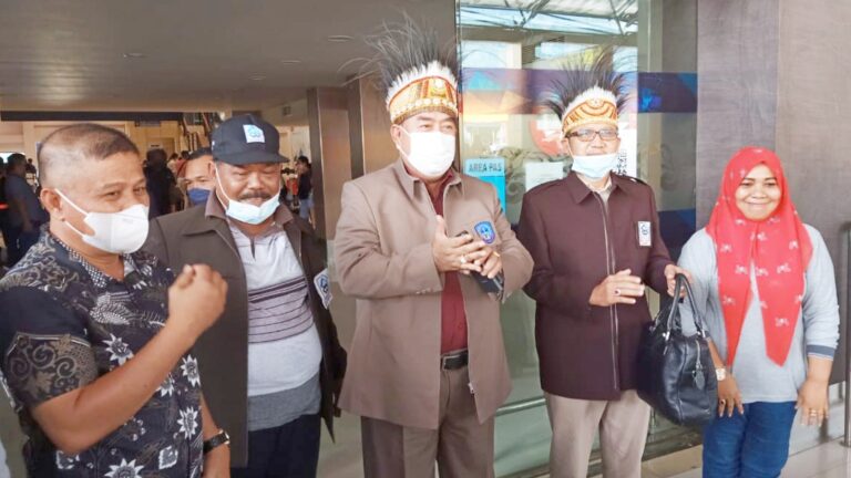 Sekprov Sulsel Hadiri Penutupan PON XX Papua 15 Sekprov Sulsel Hadiri Penutupan PON XX Papua