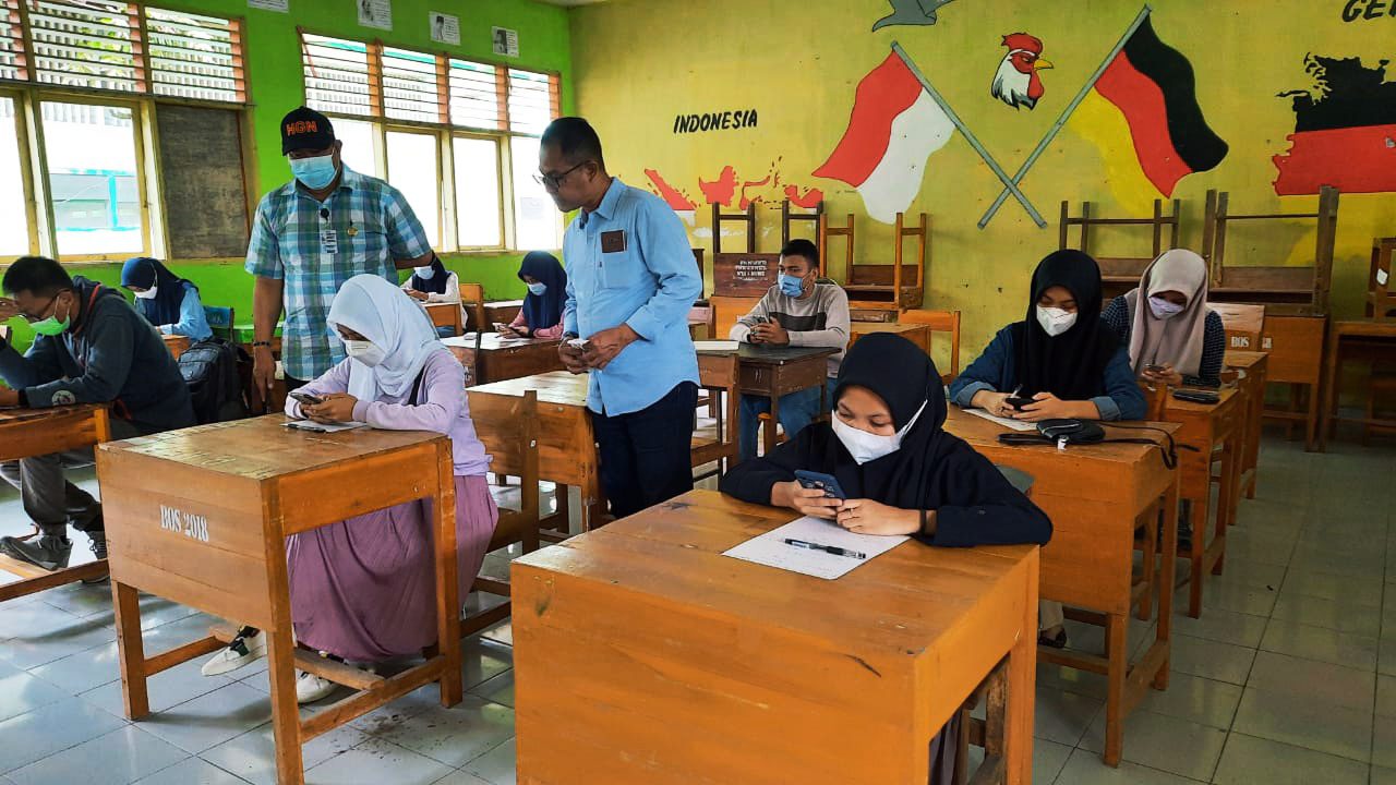 Kadisdik Sulsel Pantau Pelaksanaan US dan UKK di 3 Kabupaten