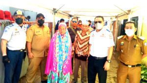 Iman Hud Kunjungi Rumah Duka Korban Laka Lantas