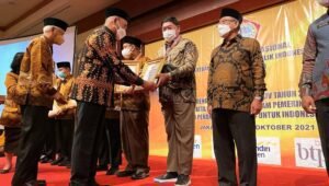 Sekprov Sulsel Raih Penghargaan PWRI untuk kelima kalinya