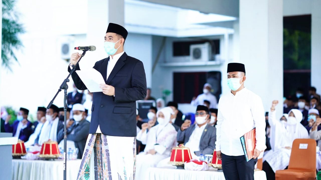 Pimpin Upacara Hari Santri Bupati MYL Harap Paham Radikalisme Tidak Menyusup di Pesantren