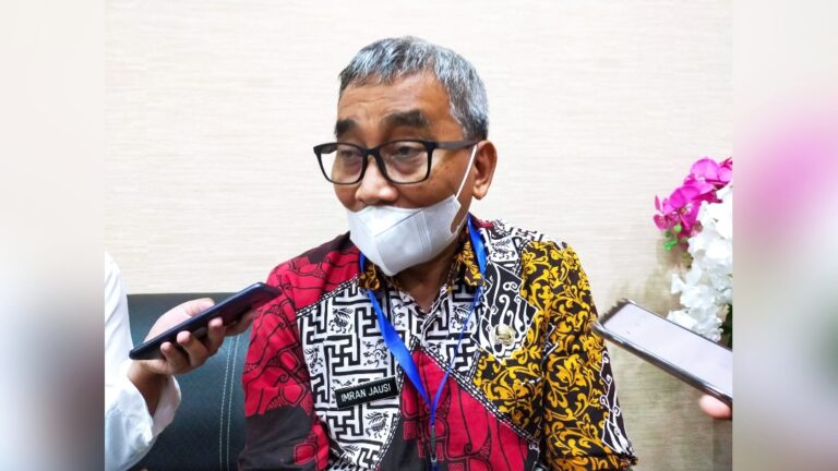 Kepala Badan Kepegawaian Daerah (BKD) Sulawesi Selatan, Imran Jausi