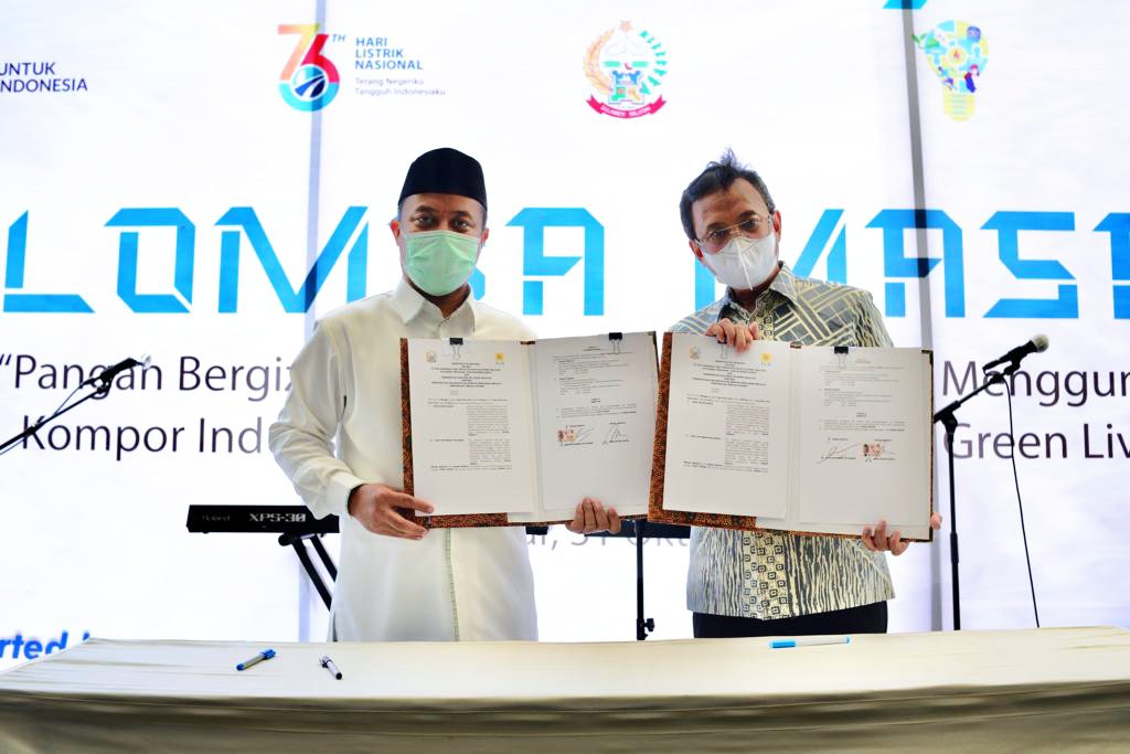 Plt Gubernur & GM PLN UIW Sulselrabar Tandatangani Kesepahaman Pemanfaatan Listrik untuk Pertanian