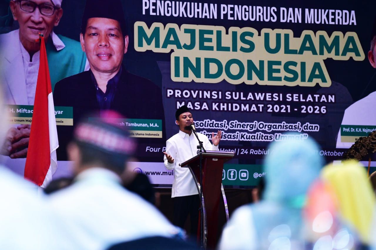 Pengukuhan Pengurus MUI Sulsel 2021-2026, Andi Sudirman Sampaikan Berbagai Harapan