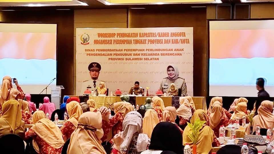 Abdul Hayat Buka Workshop Peningkatan Kapasitas Kader Organisasi Perempuan