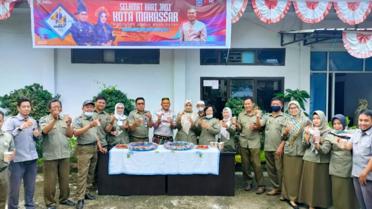Peringati HUT Makassar, Perumda Parkir Sediakan Kue Taripang 414 biji dan Ngopi Gratis 4 Peringati HUT Makassar, Perumda Parkir Sediakan Kue Taripang 414 biji dan Ngopi Gratis
