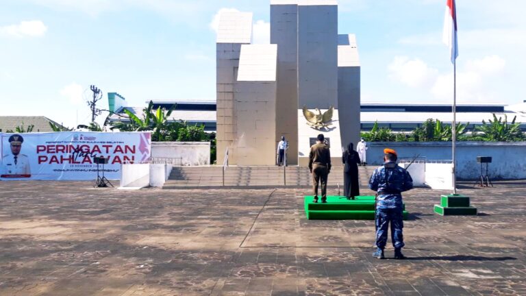Pabandya Binsat Lat TNI AU Bertindak Sebagai Pemimpin Pasukan di Hari Pahlawan