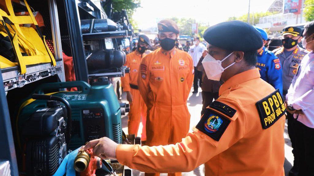 Beri Motivasi Personil Kebencanaan, Plt Gubernur: Selalu Siap dalam Berbagai Kondisi 2 Beri Motivasi Personil Kebencanaan, Plt Gubernur: Selalu Siap dalam Berbagai Kondisi