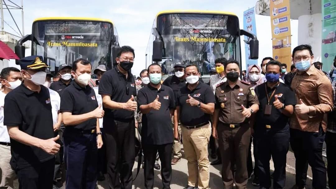 Didampingi Kadishub, Plt Gubernur Sulsel Launching "Teman Bus"