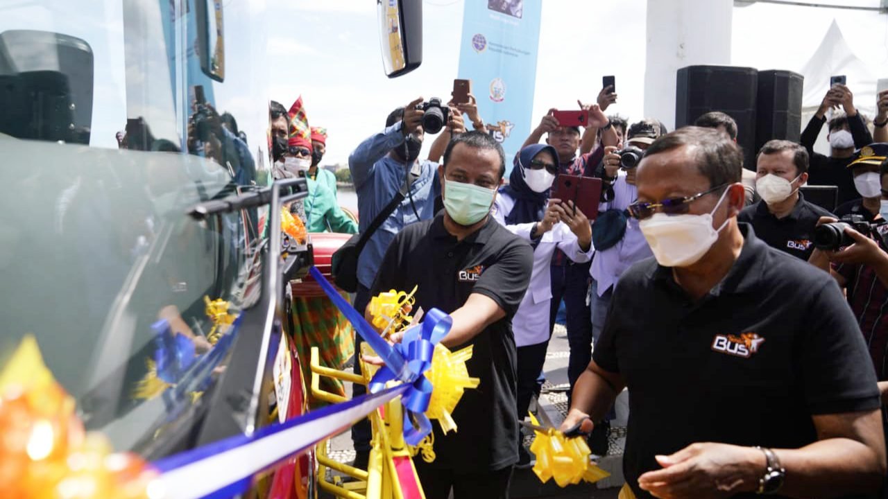 Belajar Dari Mangkraknya BRT, Plt Gubernur Yakin Bus Trans Mamminasata Dikelola Profesional