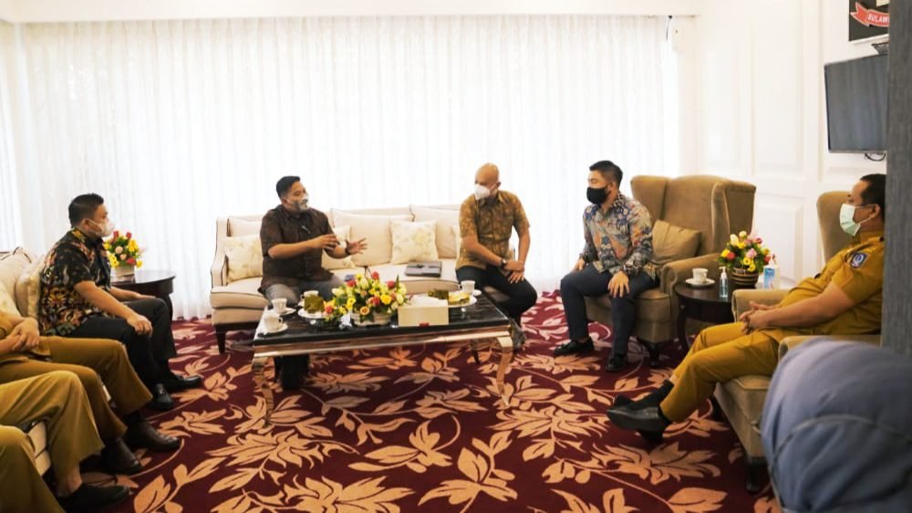 Siap Bangun PLTS di Sulsel, Calon Investor Asal Jepang Temui Andi Sudirman