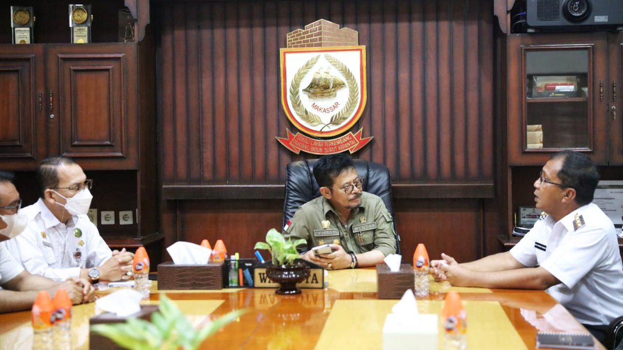 Mentan RI & Walikota Canangkan Lorong Pertanian Makassar
