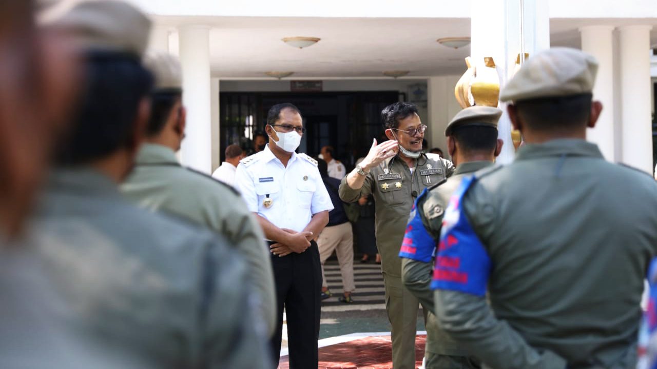 Mentan RI & Walikota Canangkan Lorong Pertanian Makassar 2 Mentan RI & Walikota Canangkan Lorong Pertanian Makassar