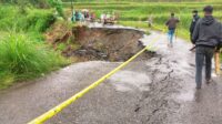 Plt Gubernur Respon Cepat Penanganan Jalan Longsor di Sinjai