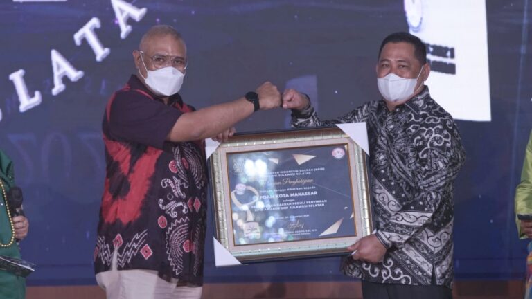 PDAM Makassar Terima Penghargaan KPID Awards 2021 2 PDAM Makassar Terima Penghargaan KPID Awards 2021