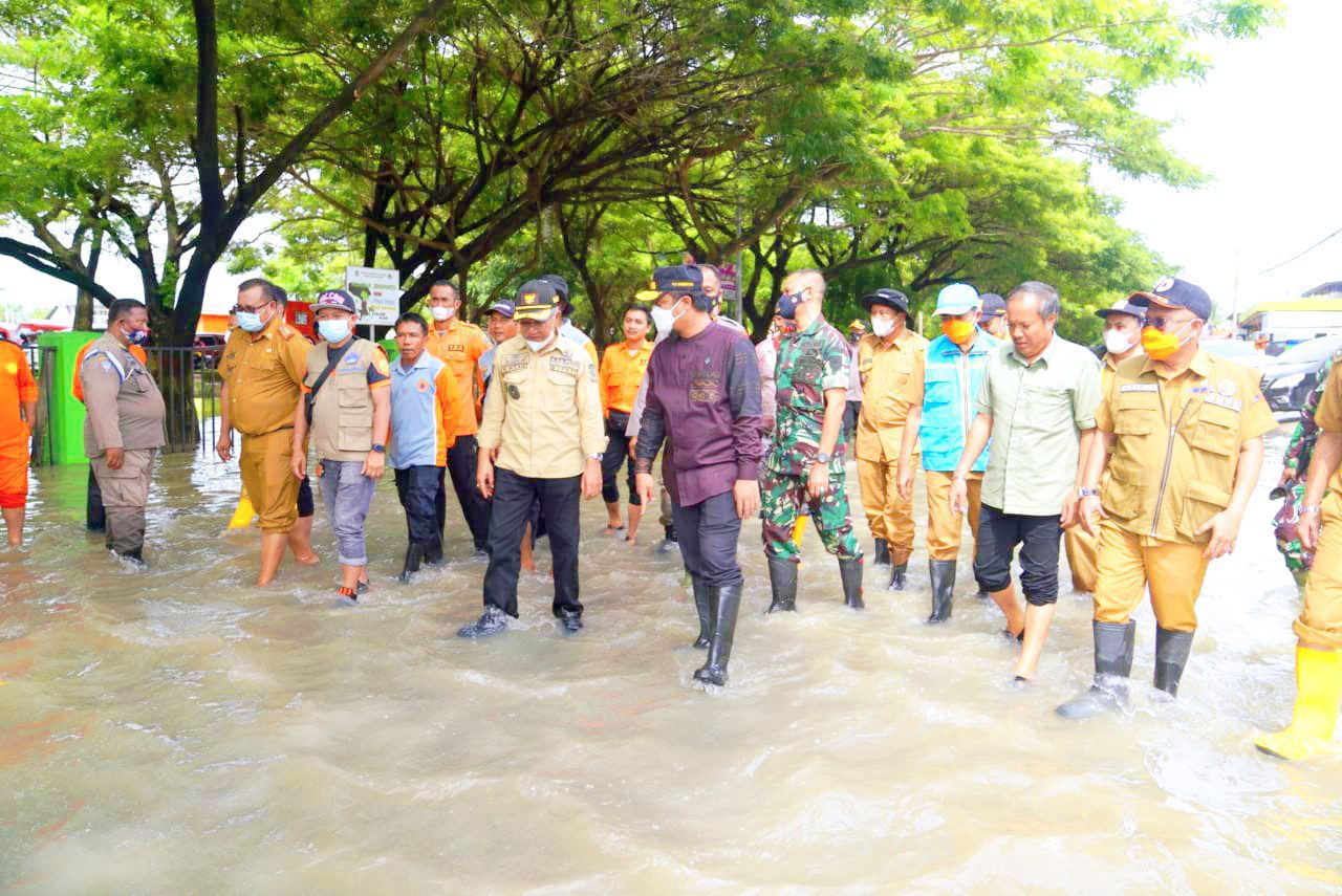 Dari Bantaeng, Plt Gubernur Andi Sudirman Tinjau Banjir di Jeneponto