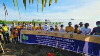Rotary Club Tanam 1000 Mangrove di Pantai Mallengreng Sinjai