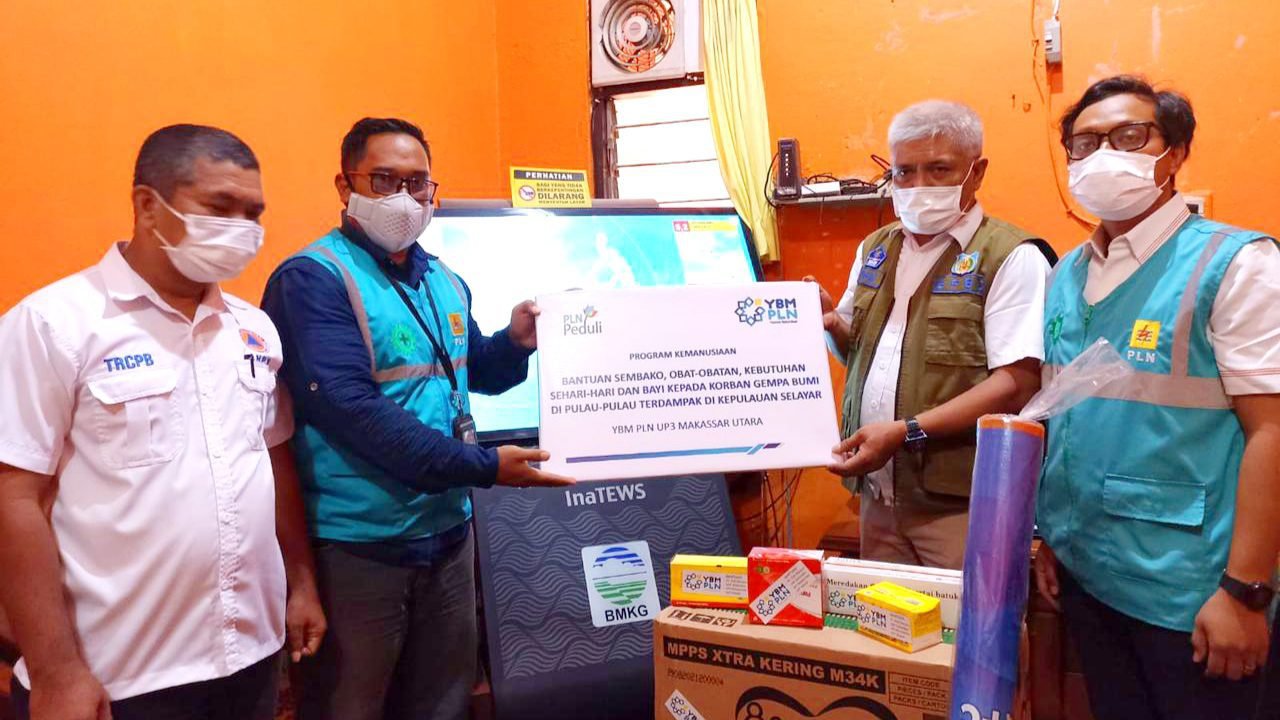 YBM PLN UP3 Bulukumba Serahkan Bantuan Rp60 Juta ke BPBD Selayar