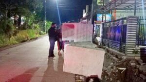 Kapolsek Manggala Tegur Kontraktor Drainase Gunakan Badan Jalan Tanpa Rambu
