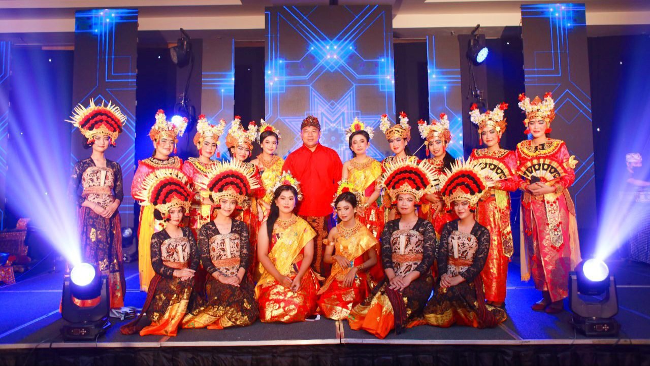 Harper Perintis Makassar Hadirkan Nuansa Bali-Sulawesi di New Year Eve 2022