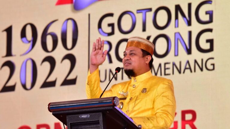 Angka Pengangguran dan Kemiskinan di Sulsel Turun 7 Plt Gubernur Sulsel Hadiri 63 Tahun MKGR