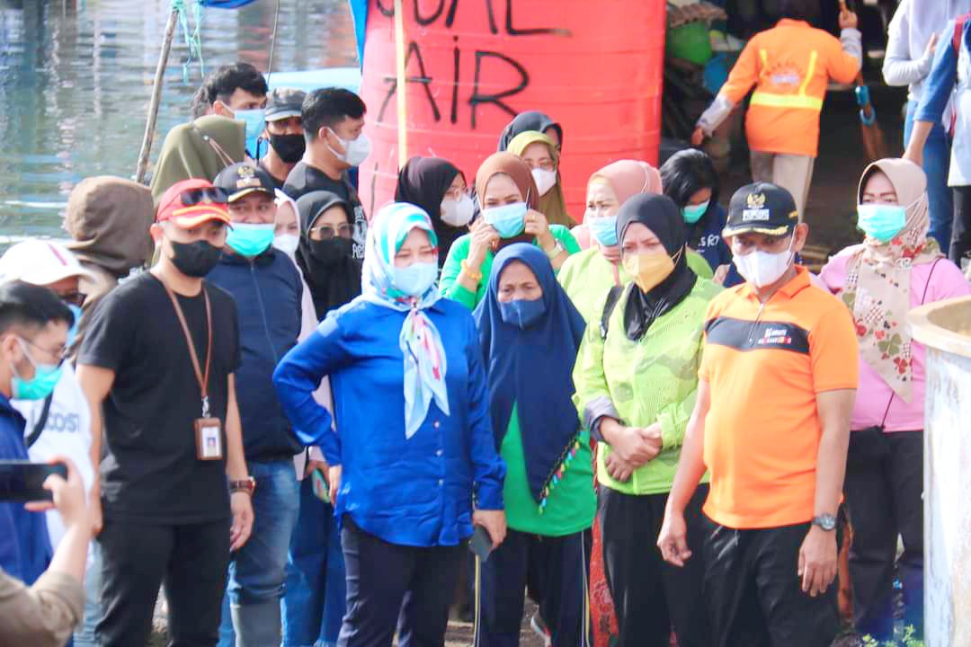 Wawali, Camat dan Sekcam Ujung Tanah Ajak Warga Jaga Kebersihan