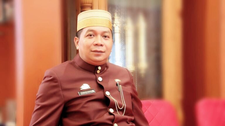 Hasil Paripurna DPRD sudah di Kemendagri, Idham: Tinggal tunggu jadwal Pelantikan Gubernur 6 Hasil Paripurna DPRD sudah di Kemendagri, Idham: Tinggal tunggu jadwal Pelantikan Gubernur