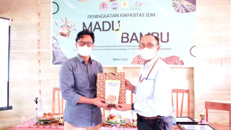 PLN Gelar Pelatihan Pengelolaan dan Pengembangan Produk Madu dan Bambu 3 PLN Dukung Pengembangan Keterampilan Masyarakat Desa Pattanyamang