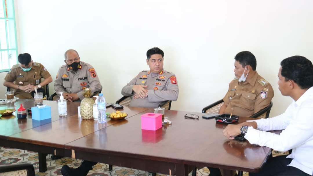 Kapolres Pelabuhan bersama Camat Ujung Tanah akan maksimalkan Percepatan Vaksinasi 100%