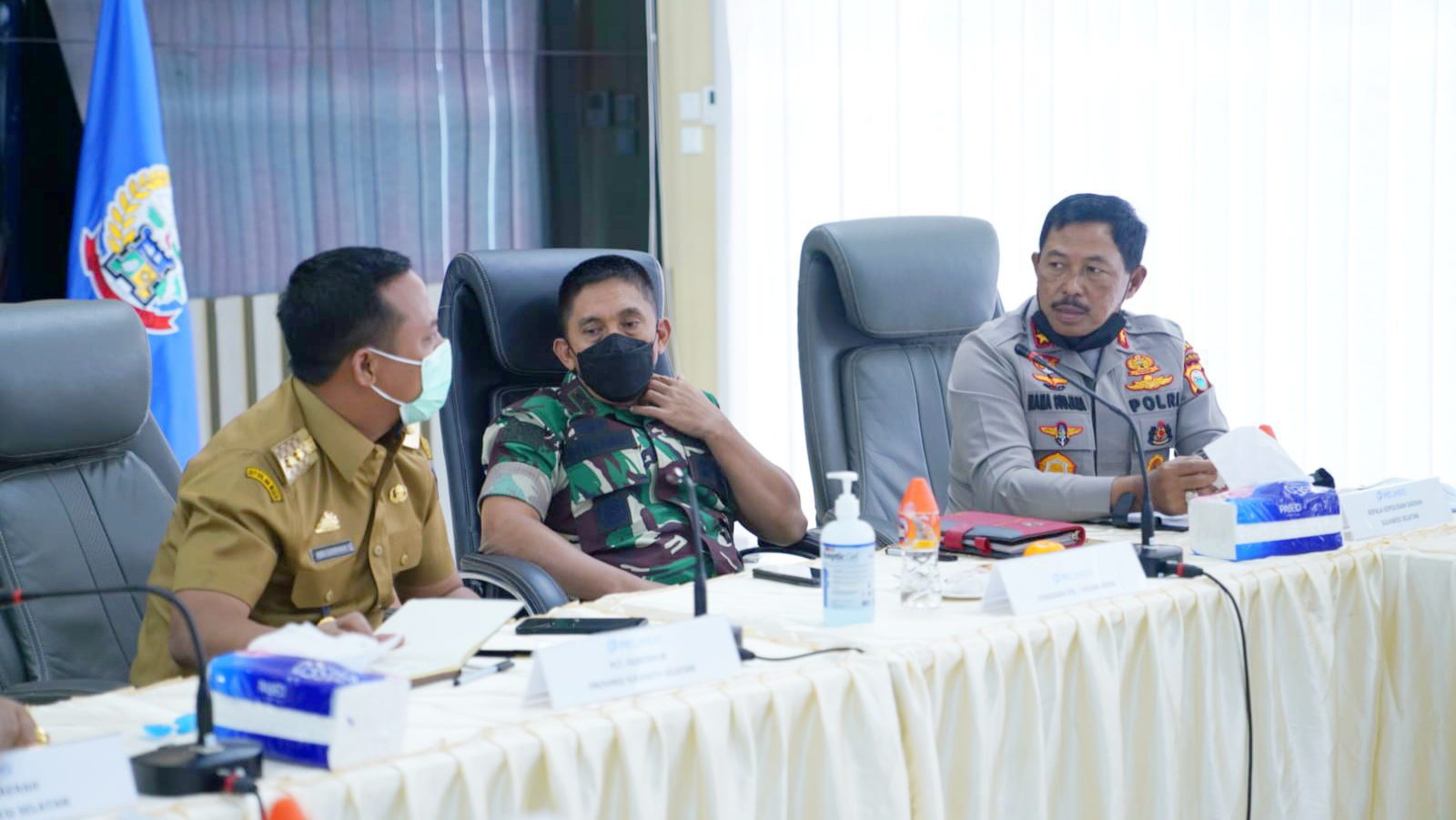 Andi Sudirman Ikuti Virtual Arahan Presiden, Jokowi Minta Percepat Vaksinasi-Prokes 2 Andi Sudirman Ikuti Virtual Arahan Presiden, Jokowi Minta Percepat Vaksinasi dan Prokes